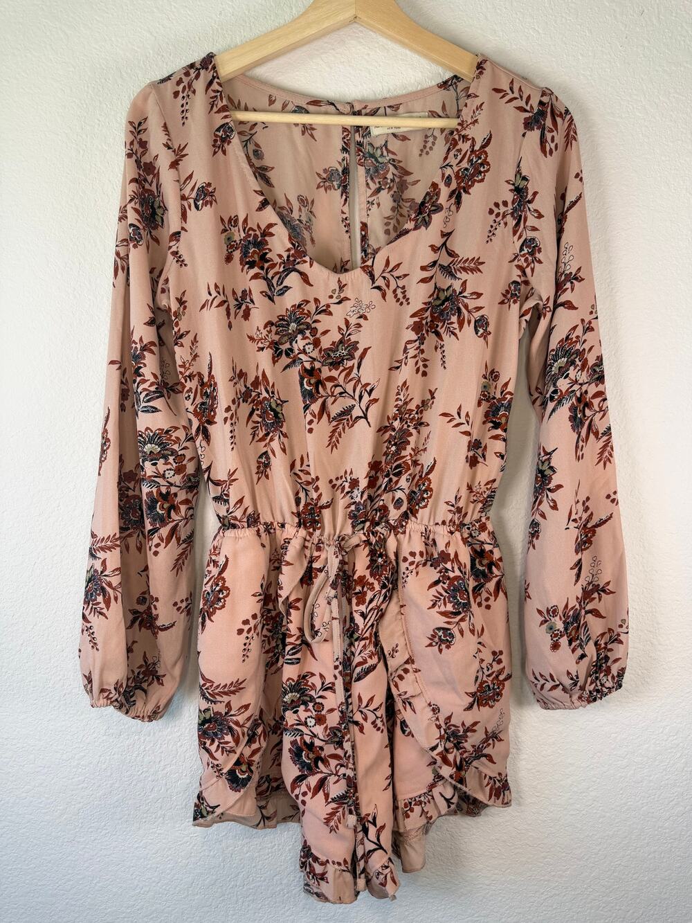 Abercrombie & Fitch Long Sleeve Floral Romper Blush Pink Ruffle Shorts Womens S